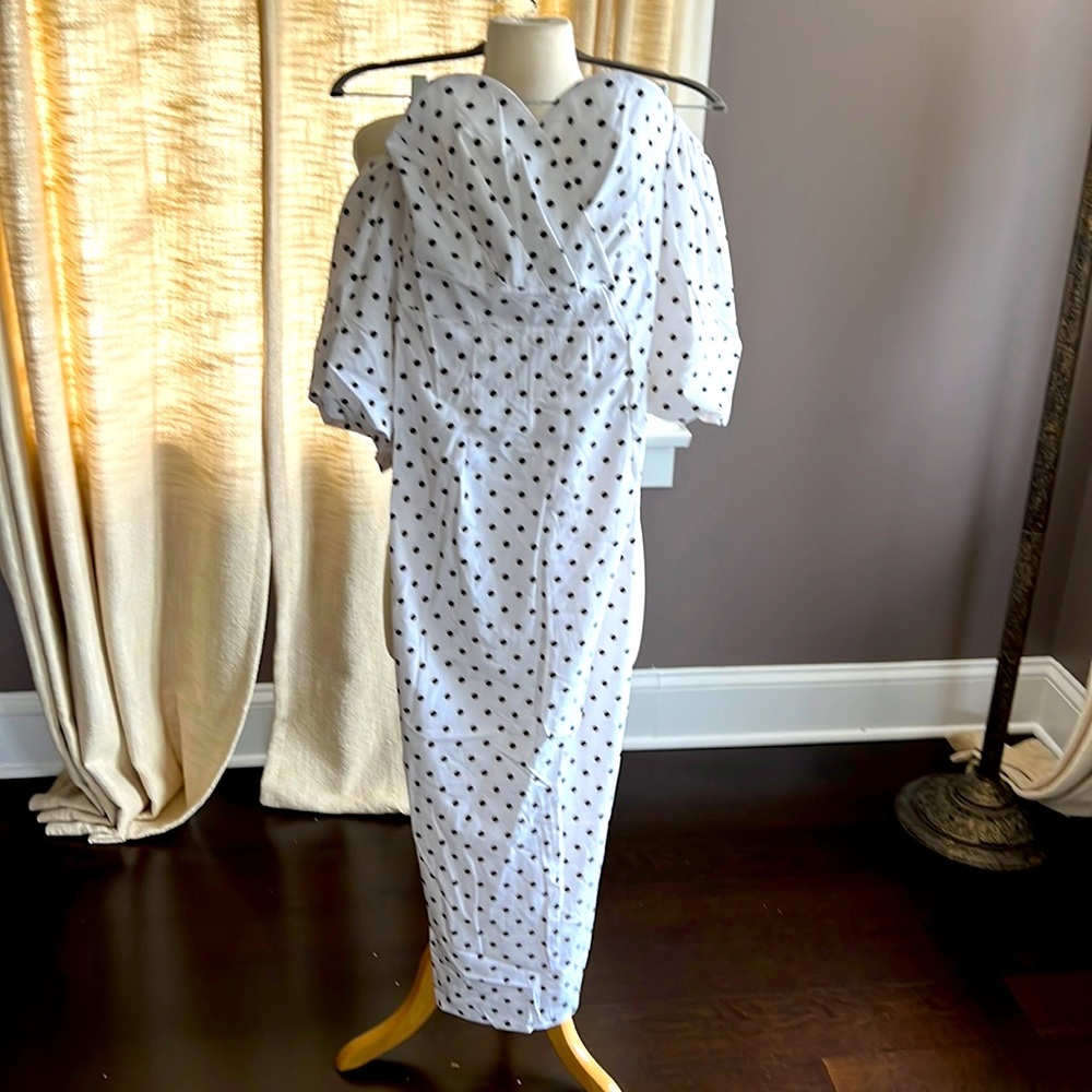 Strapless polka dot dress with pouf sleeves, size XS/S.